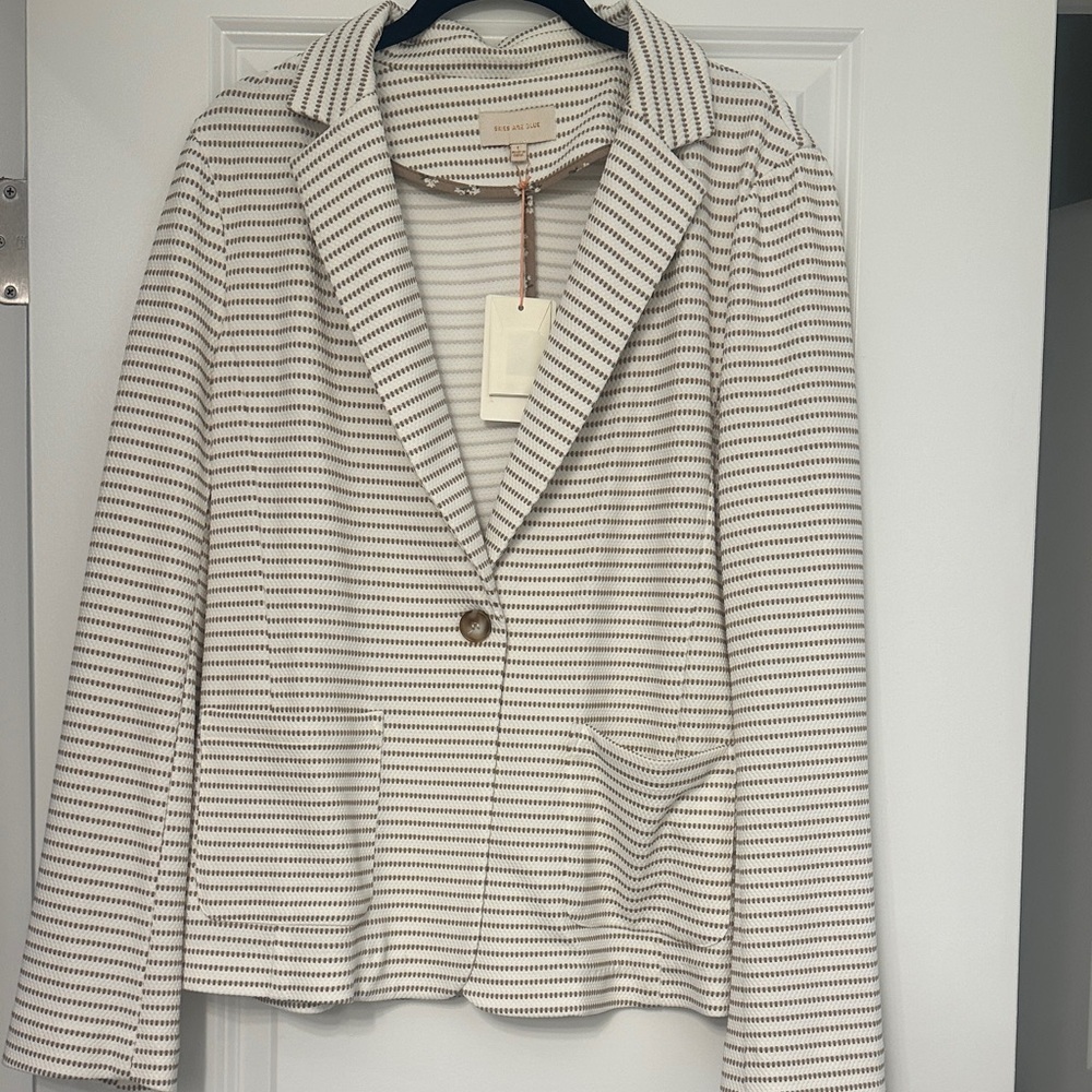 Skys Are Blue Striped Knit Blazer Jacket - Cream & Tan